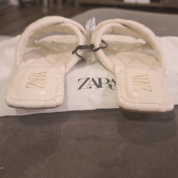 Zara Quilted Slides - Picture 5 of 7